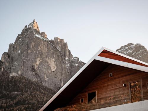 Modern and luxurious apartment with balcony near the Seiser Alm