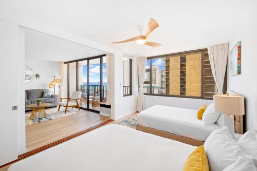 Gorgeous Condo with Ocean View, Near Beach, Free Parking_2