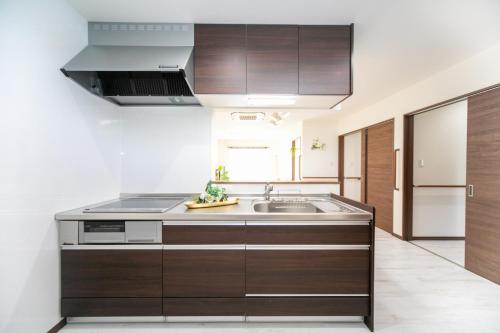 Dapur atau dapur kecil di Awaji Riverside Terrace in Shizuki 780