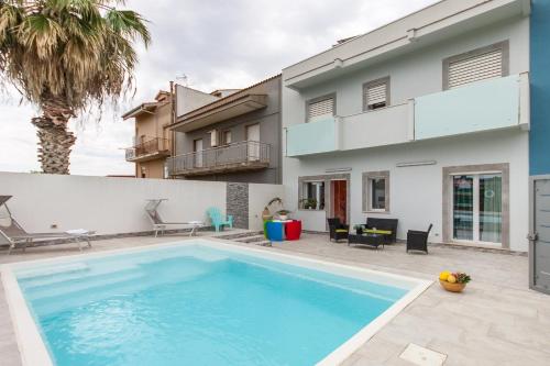 Villa Salemi With Pool - Happy Rentals