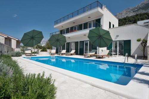 Villa Dante with sea view & private pool