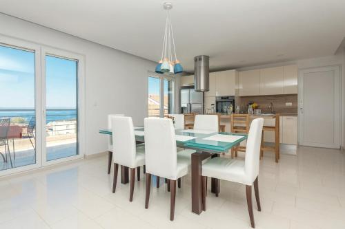 Villa Dante with sea view & private pool