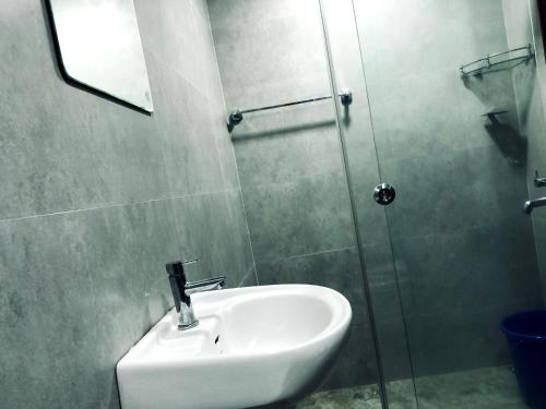Koupelna v ubytování Garuda Suites