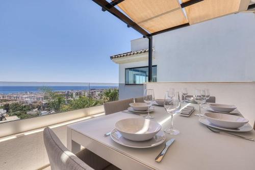 2 Bedroom Penthouse with Sea View @ Estepona Hills