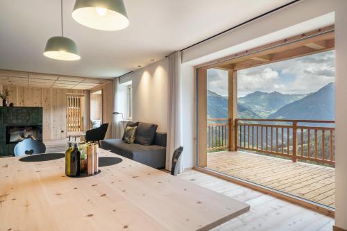 Nespecifikovaný výhled na hory nebo výhled na hory při pohledu z apartmánu