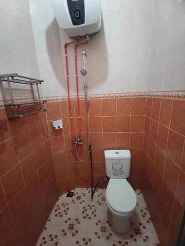 Ein Badezimmer in der Unterkunft Griya Adevita Sidoarum