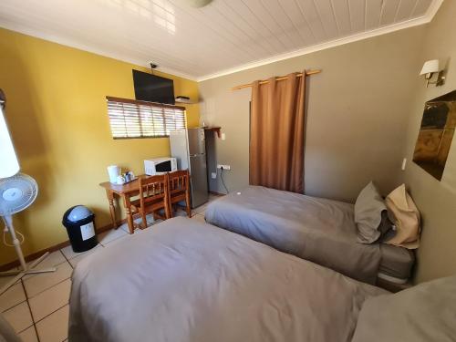 Φωτογραφία από το άλμπουμ του N4 Guest Lodge σε Ράστενμπεργκ