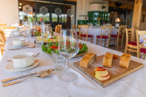 Fotografie z fotogalerie ubytování Hotel Krvavec v destinaci Cerklje na Gorenjskem