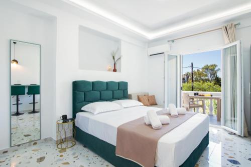 Anais Luxury Living - Green by CorfuEscapes