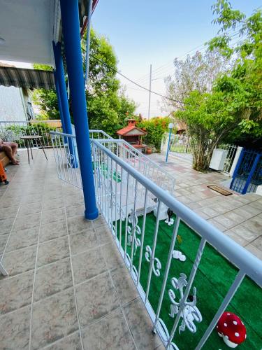 Balkoni atau teres di Koker's Place