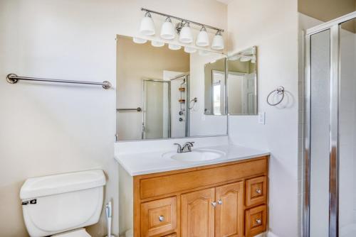 Φωτογραφία από το άλμπουμ του Mountain View 2BR w Pool Gym BBQ nr Target SFO-600 σε Mountain View