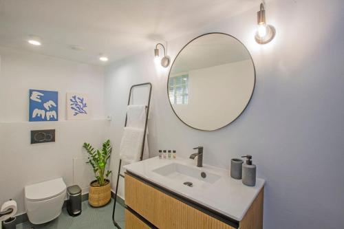 Petra & Phos Acropolis Luxury Apartments