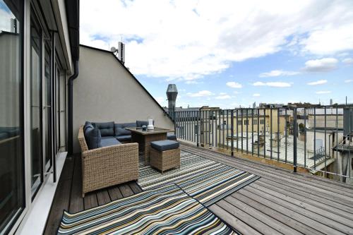 Julius 22 - Urban Oasis, 5 Mins to City Center