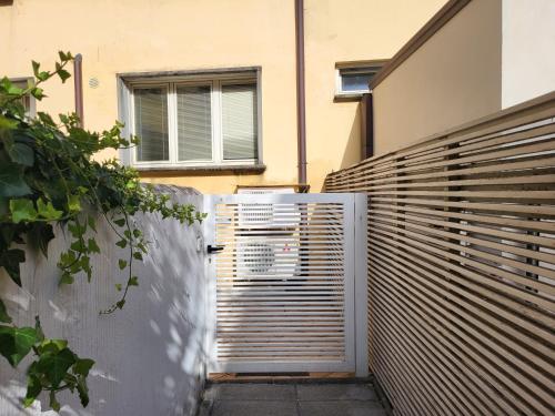 La casa di Remo Ground-Floor with a patio