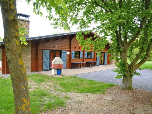 Serene holiday home in Hour with sauna