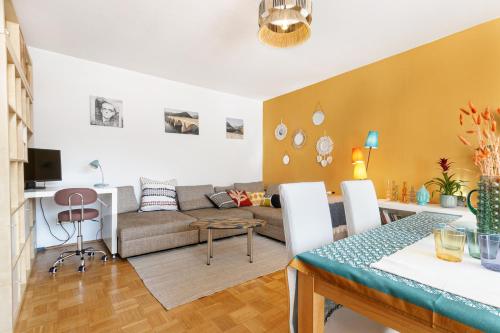 City - Balkon - WorkSpace - Waschmaschine - U2 & U4