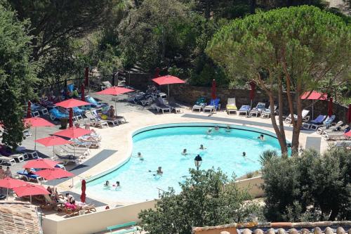 Rare pearl with pool and beautiful sea view