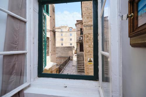 Μπαλκόνι ή βεράντα στο Apartment Galeriana Palace by Litto