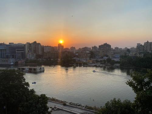 Nile View Apartment in Zamalek Stays