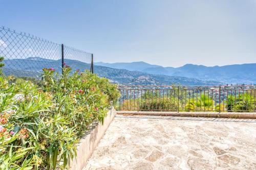 Gallery image of #46 Villa Falicon-Nice Vue Mer 6Pax / Parking BBQ WIFI in Falicon