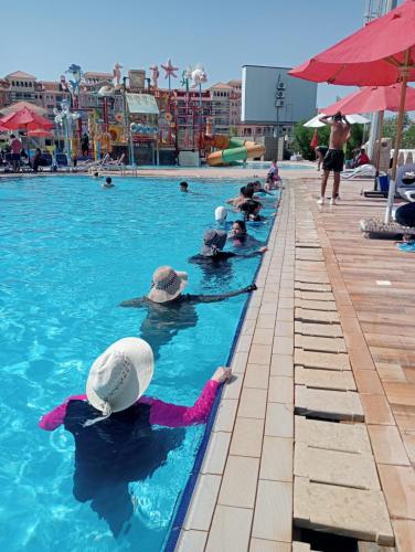 Bazén v ubytování Porto sharm pool and lake view nebo v jeho okolí