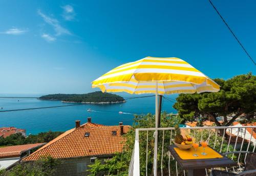 Stella Mia with a sea view