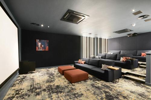 Imagen de la galería de E1 Luxury Apartment, en Londres