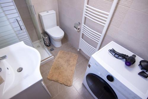 Luxury quiet apartment near Metro