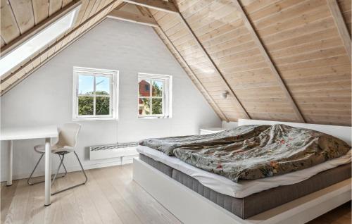Lova arba lovos apgyvendinimo įstaigoje 2 Bedroom Beautiful Home In Skagen