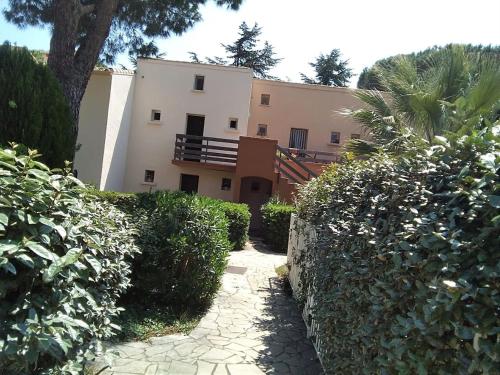 Studio avec jardin, piscine, sauna, proche de la mer et du village naturiste