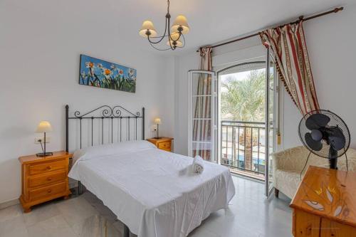 3Bdr 2 Bath Apt with parking in the best location photo 23