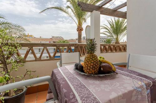 3Bdr 2 Bath Apt with parking in the best location photo 14