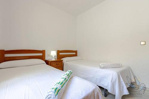 3Bdr 2 Bath Apt with parking in the best location photo 27