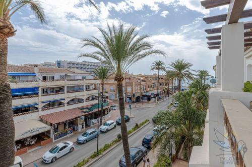 3Bdr 2 Bath Apt with parking in the best location photo 15