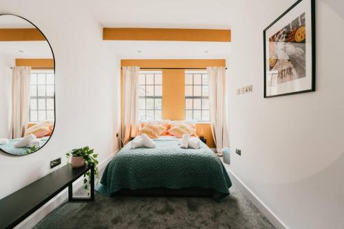 Dawn House - Wyndale Living -Bham JQ 3BR Townhouse Image