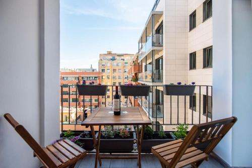 +25Y ONLY, Family flat near the beach