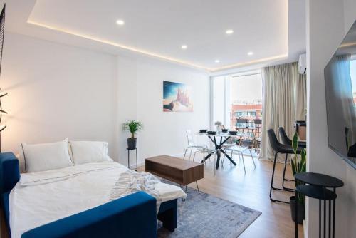 +25Y ONLY, Family flat near the beach