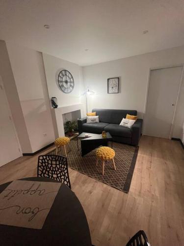 Posezení v ubytování Coin de paradis avec spa illimité en plein centre Avranches