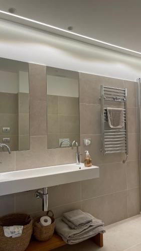 Ένα μπάνιο στο MyVilla Suites