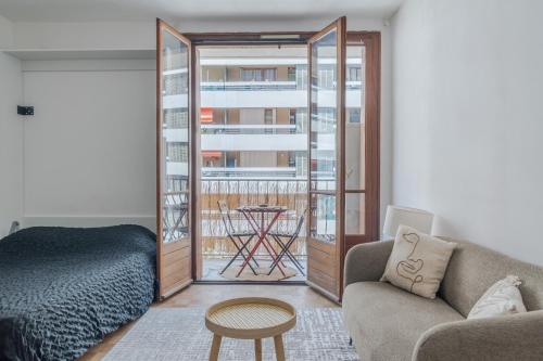 Posedenie v ubytovaní Appartement cosy avec balcon