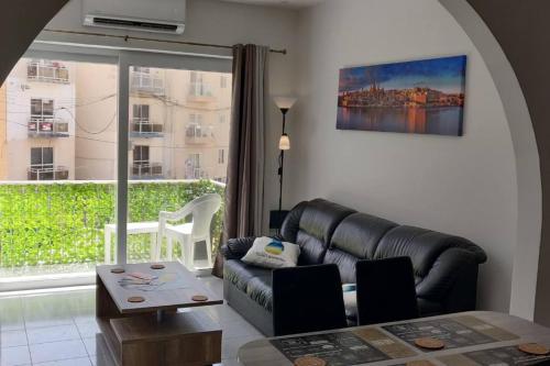 Prostor za sedenje u objektu Sunny Day Flat