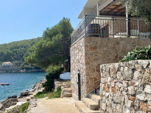 Seaside secluded apartments Cove Lucica, Hvar - 15546