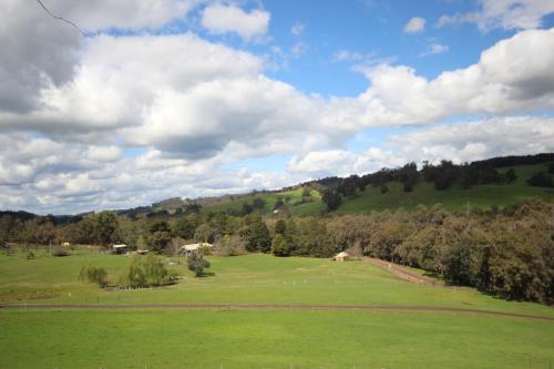 Un paisaje natural cerca de la estancia rural