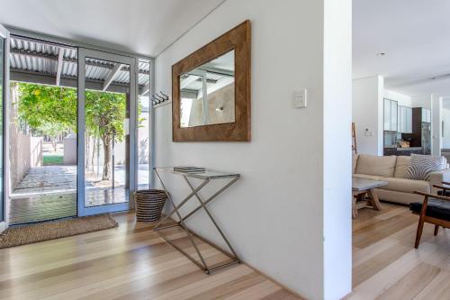 Φωτογραφία από το άλμπουμ του Wildwood Grove I Private Properties σε Yallingup