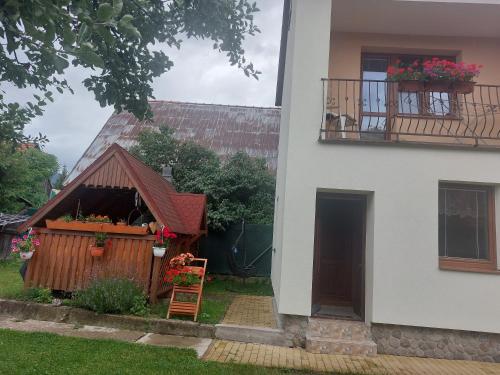 Το κτήριο όπου στεγάζεται  το διαμέρισμα