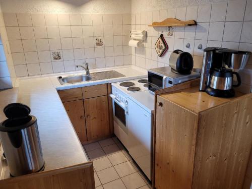 Kuchyň nebo kuchyňský kout v ubytování Gästehaus Josefine