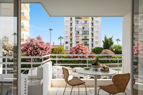 Sunlight Properties - La Plage - Juan Les Pins - 100m from the beach