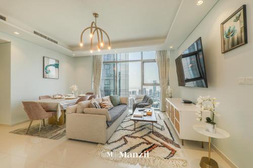Manzil – Luxury 2BR Apartment in Paramount with rooftop infinity Pool along with Burj Khalifa Views