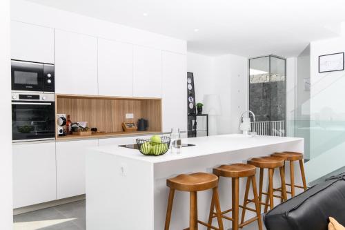 Dapur atau dapur kecil di Villa Moada Ocean Breeze