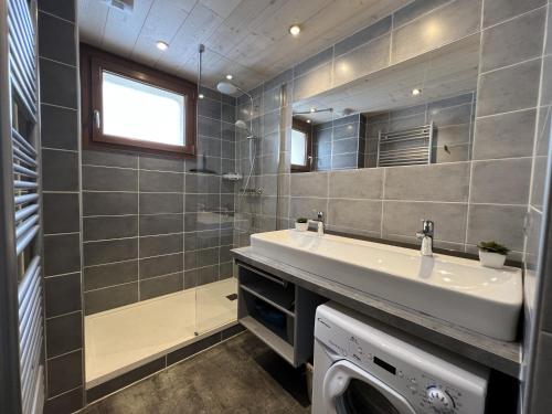 Bilik mandi di Gentianes 2 - Appartement centre village et proche pistes de ski